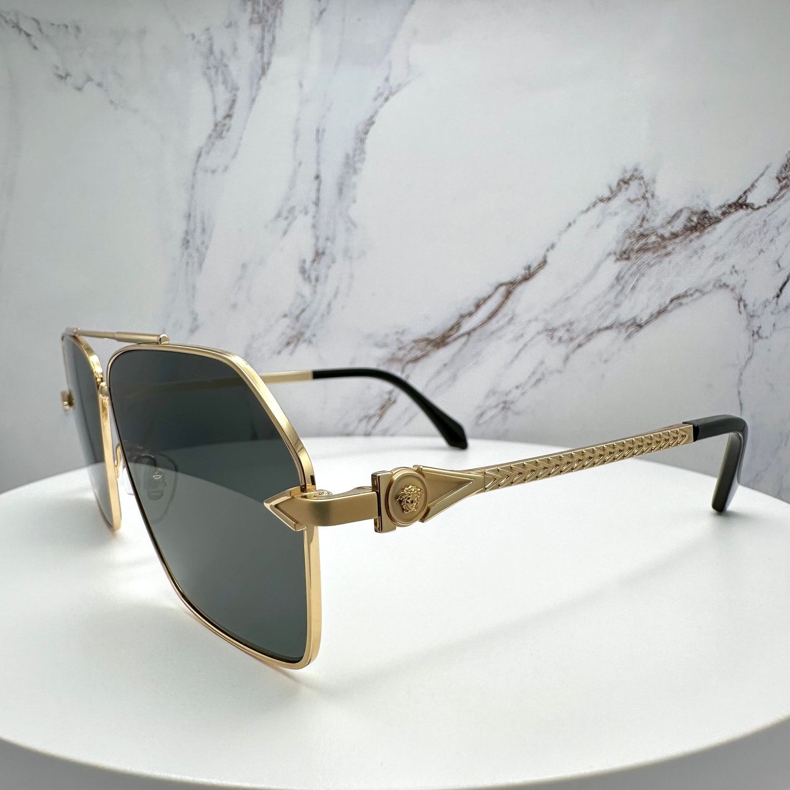 Versace New VERSACE Gold Metal Square Pilot Aviator Sunglasses Size ONE SIZE - 3 Thumbnail
