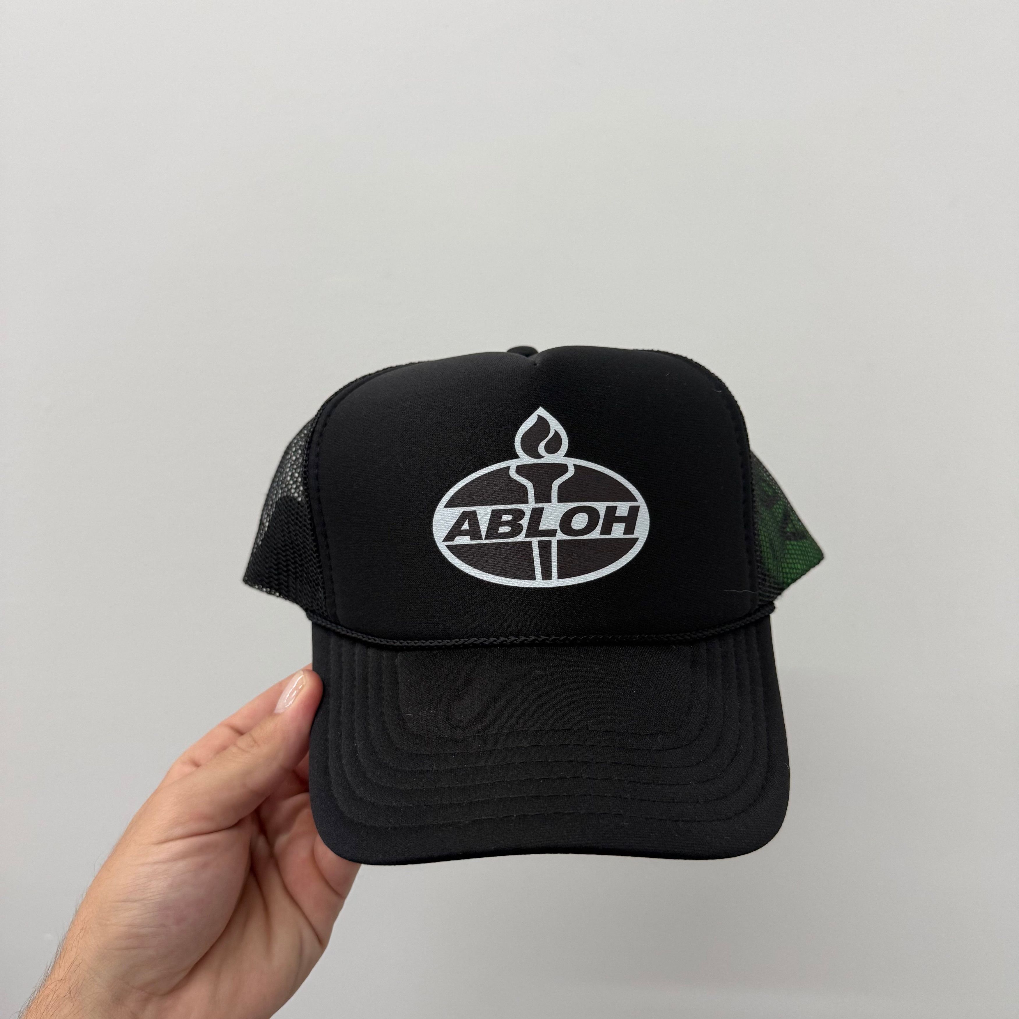 Virgil Abloh Virgil Abloh Brooklyn Museum Trucker Hat Size ONE SIZE - 2 Thumbnail