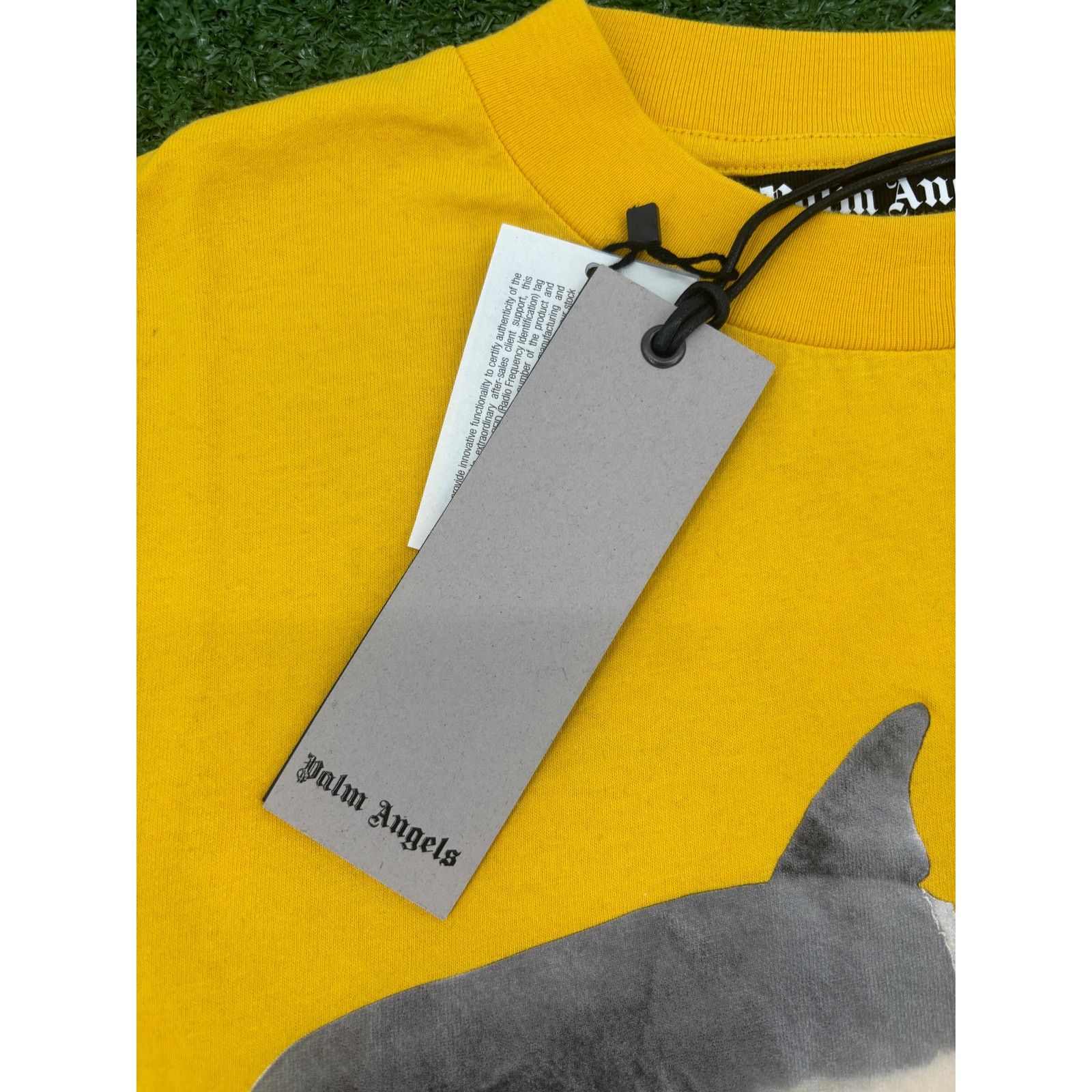 Palm Angels Palm Angels Classic Shark Design Yellow T-Shirt Size XS Size US XS / EU 42 / 0 - 6 Thumbnail