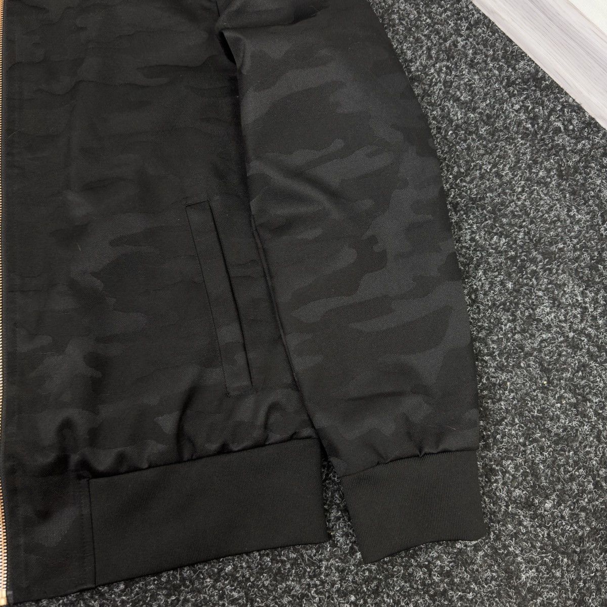 Givenchy Camo Light Zip Jacket Givenchy Style Y2k Size US M / EU 48-50 / 2 - 5 Thumbnail