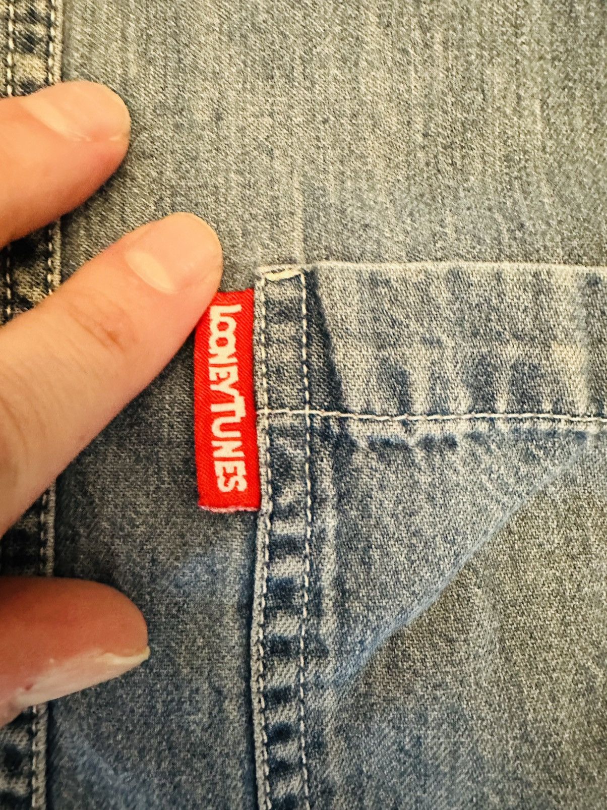 Other Vintage 1995 Looney Tunes Bugs Bunny Denim Button Down-Small Size US S / EU 44-46 / 1 - 5 Thumbnail