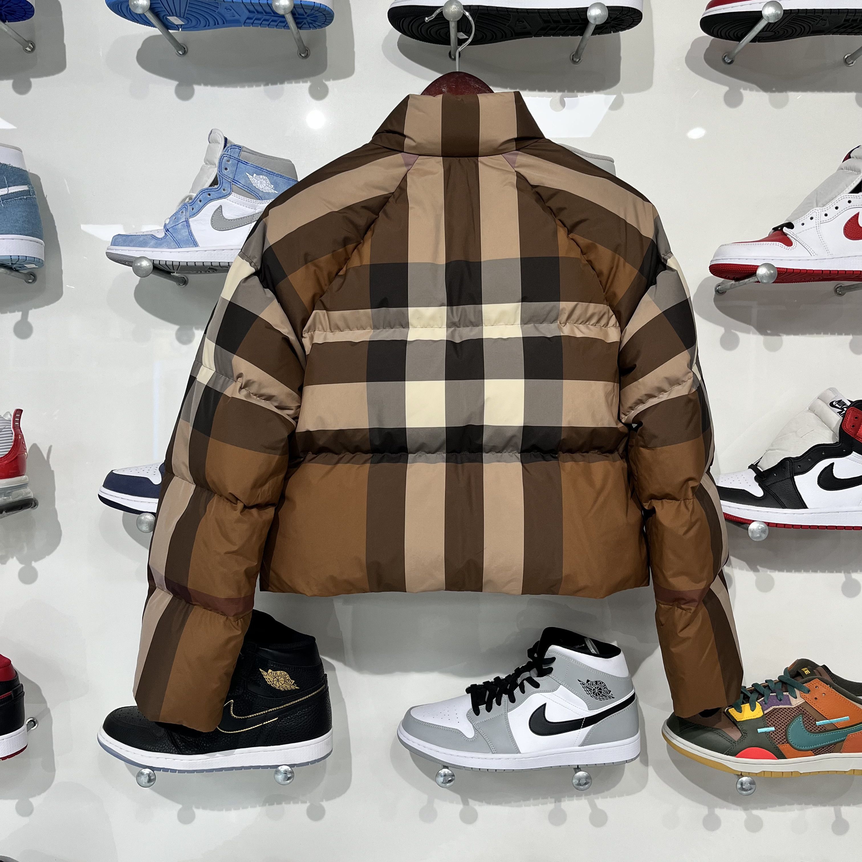 Burberry Burberry Cropped Puffer Jacket Dark Birch Brown Size XS / US 0-2 / IT 36-38 - 2 Thumbnail