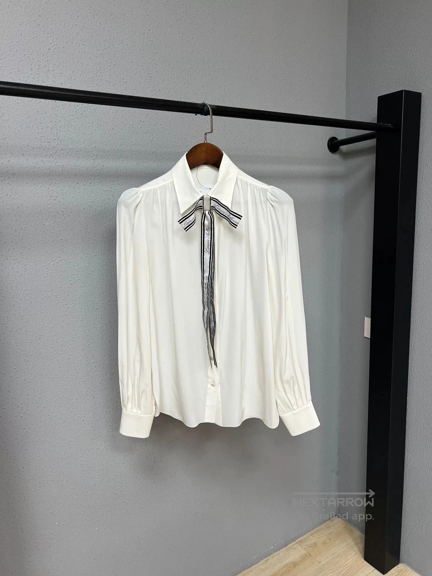 Dolce & Gabbana luxury silk blouse by D&G. Size M / US 6-8 / IT 42-44 - 1 Thumbnail