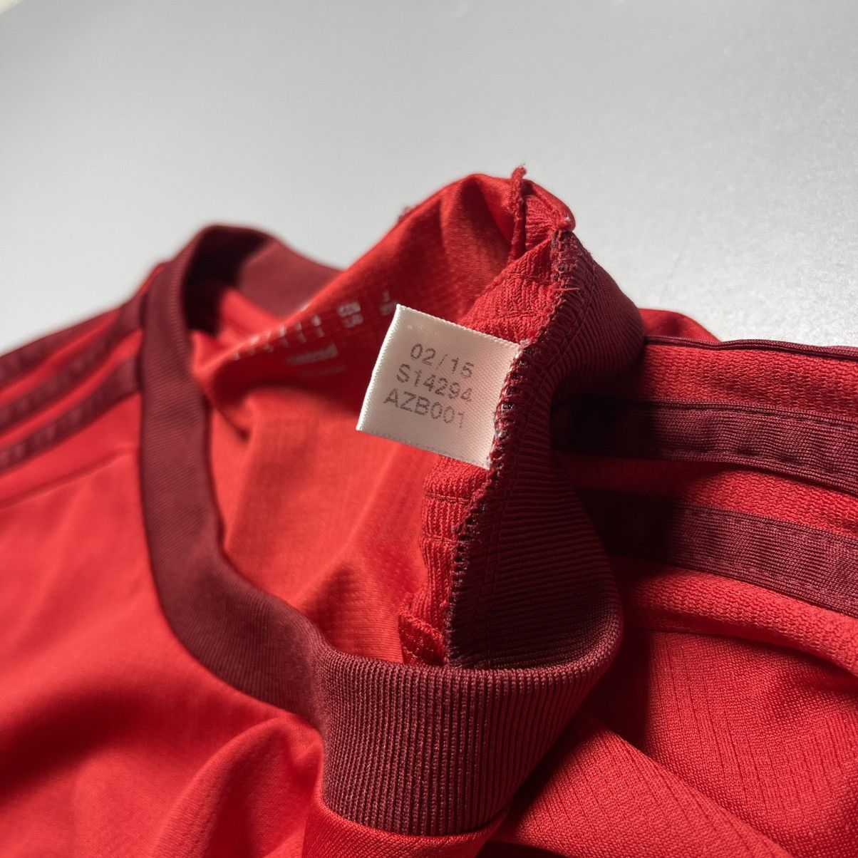Vintage BAYERN ADIDAS 2015/2016 FOOTBALL HOME JERSEY #10 ROBBEN Size US L / EU 52-54 / 3 - 9 Thumbnail