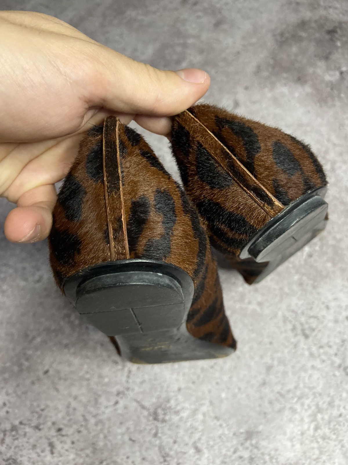 Gucci × Tom Ford × Vintage Vintage Tom Ford Leopard Shoes Size 38 Size US 8 / IT 38 - 5 Thumbnail