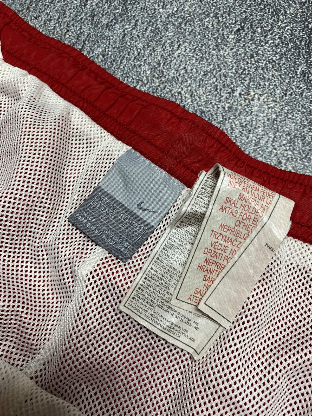 Nike Nike pants nylon vintage size Xxl red Size US 36 / EU 52 - 7 Thumbnail