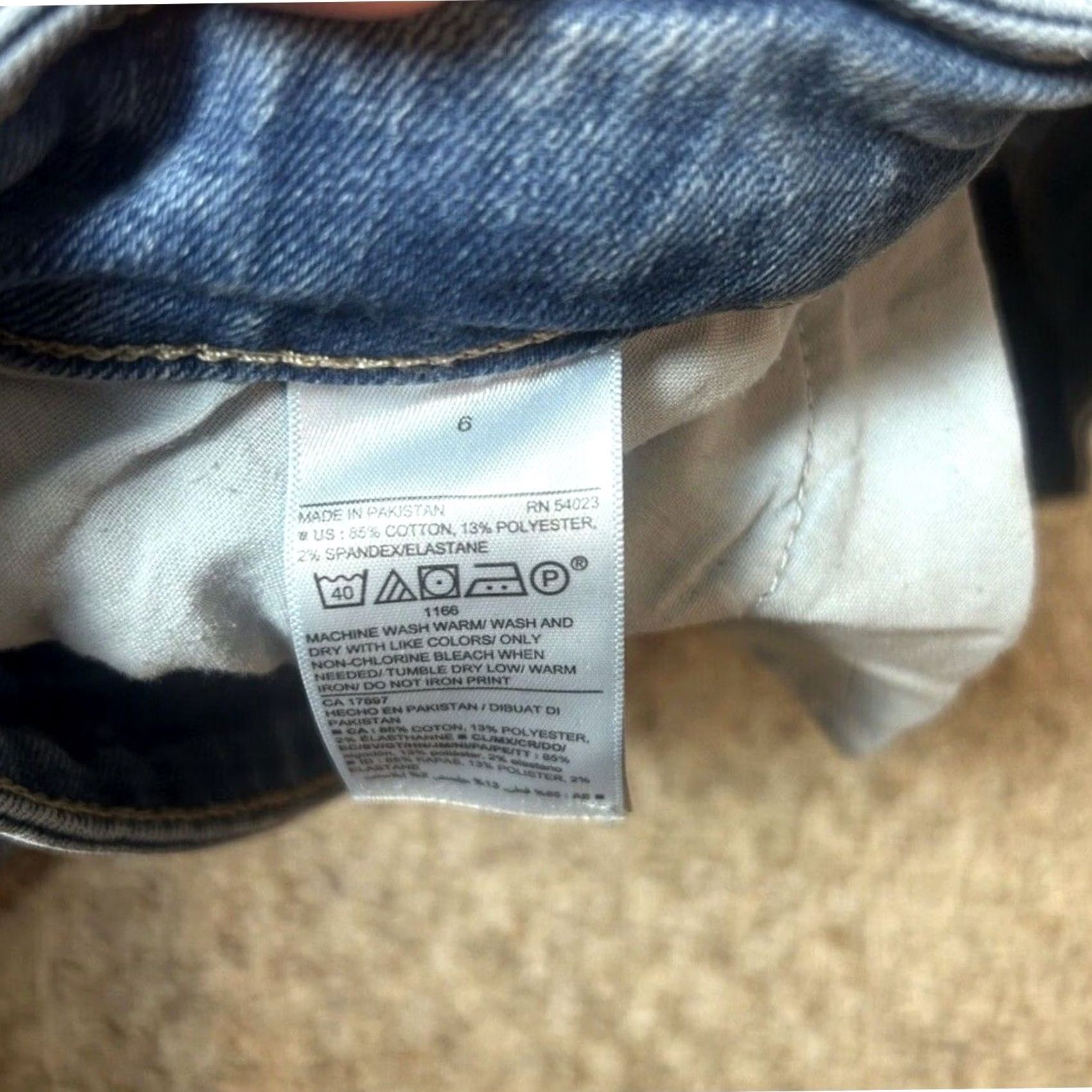 Old Navy VINTAGE Old Navy RockStar Super Skinny Mid Rise Light Wash Denim Jeans 28x28 Womens 6 Blue Size 28" / US 6 / IT 42 - 4 Thumbnail