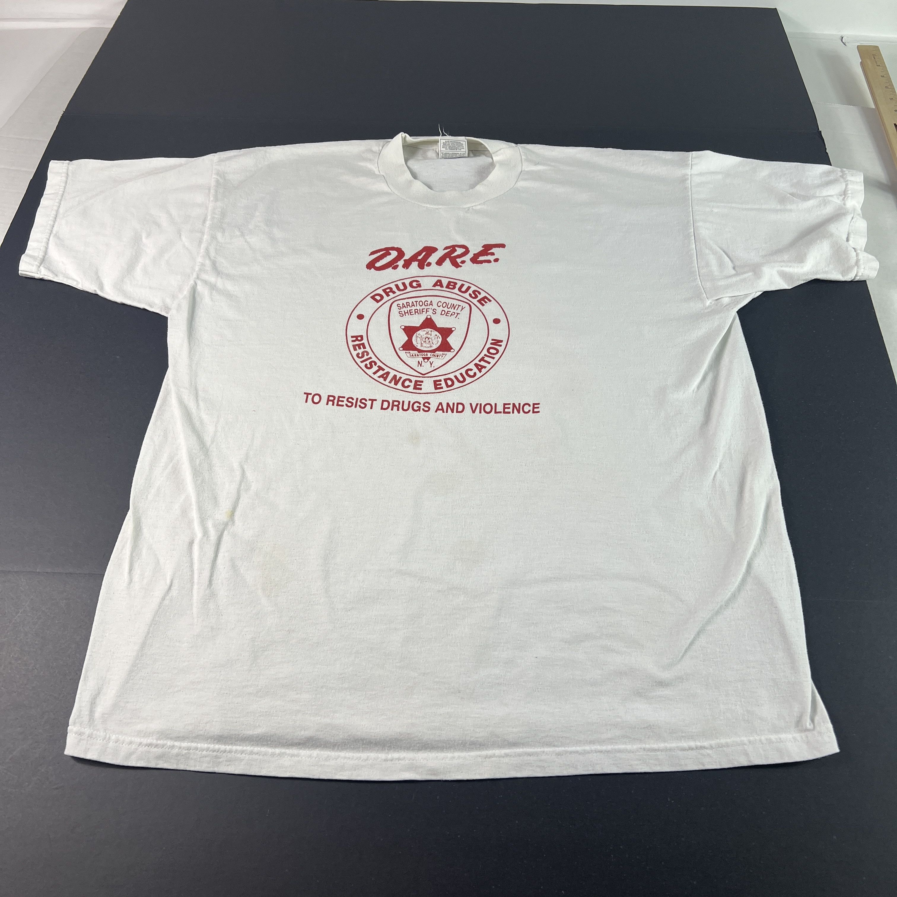 Fruit Of The Loom Y2K DARE Shirt White & Red Dingy Saratoga New York Tee Size US M / EU 48-50 / 2 - 1 Thumbnail