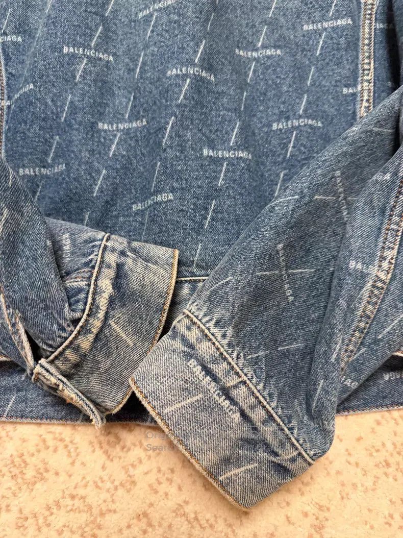 Balenciaga Balenciaga Barrage Full Print Logo Denim Jacket Size US S / EU 44-46 / 1 - 4 Thumbnail