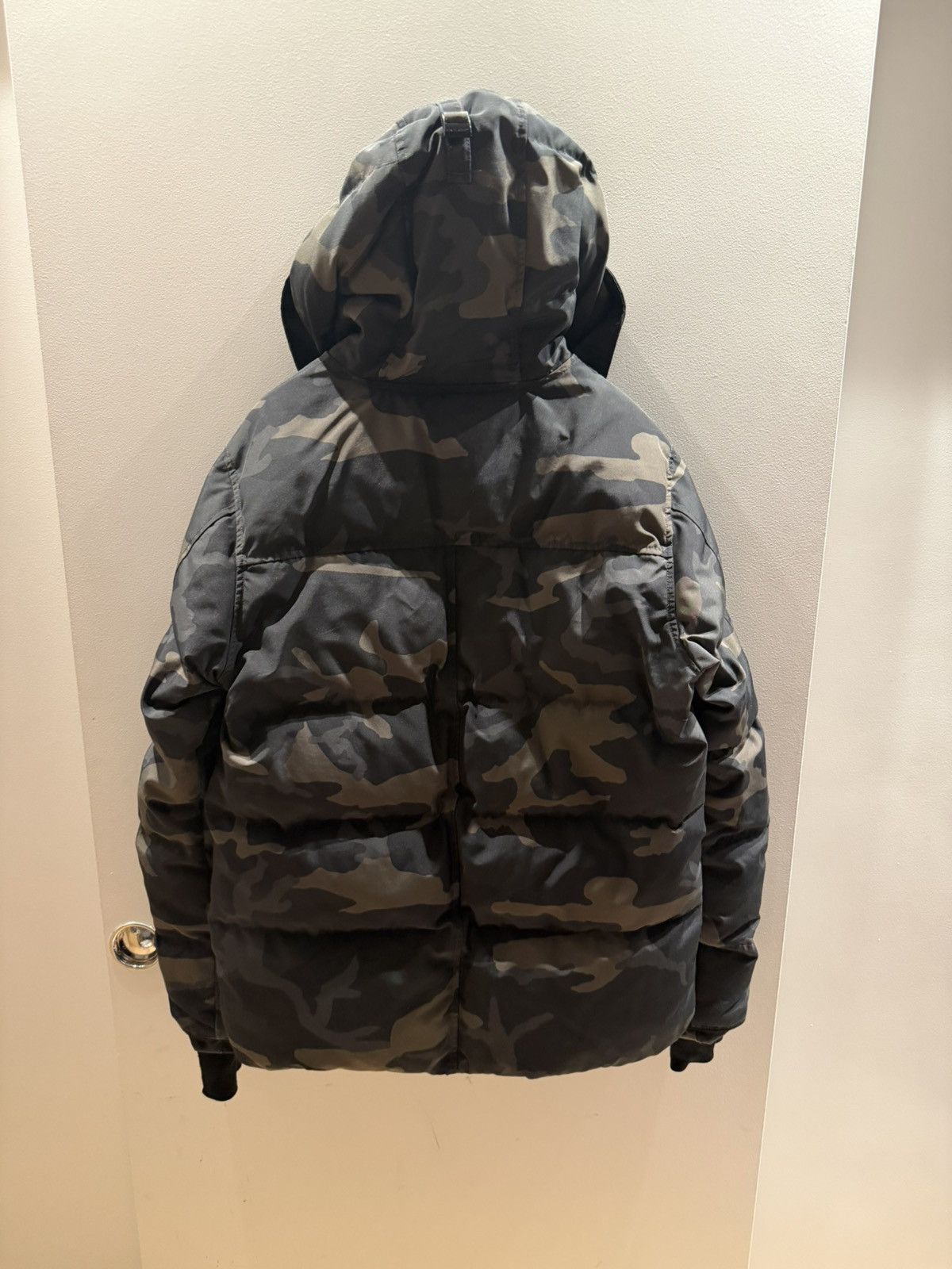 Canada Goose Canada Goose MacMillan Parka Black Camouflage size Medium Size US M / EU 48-50 / 2 - 4 Thumbnail