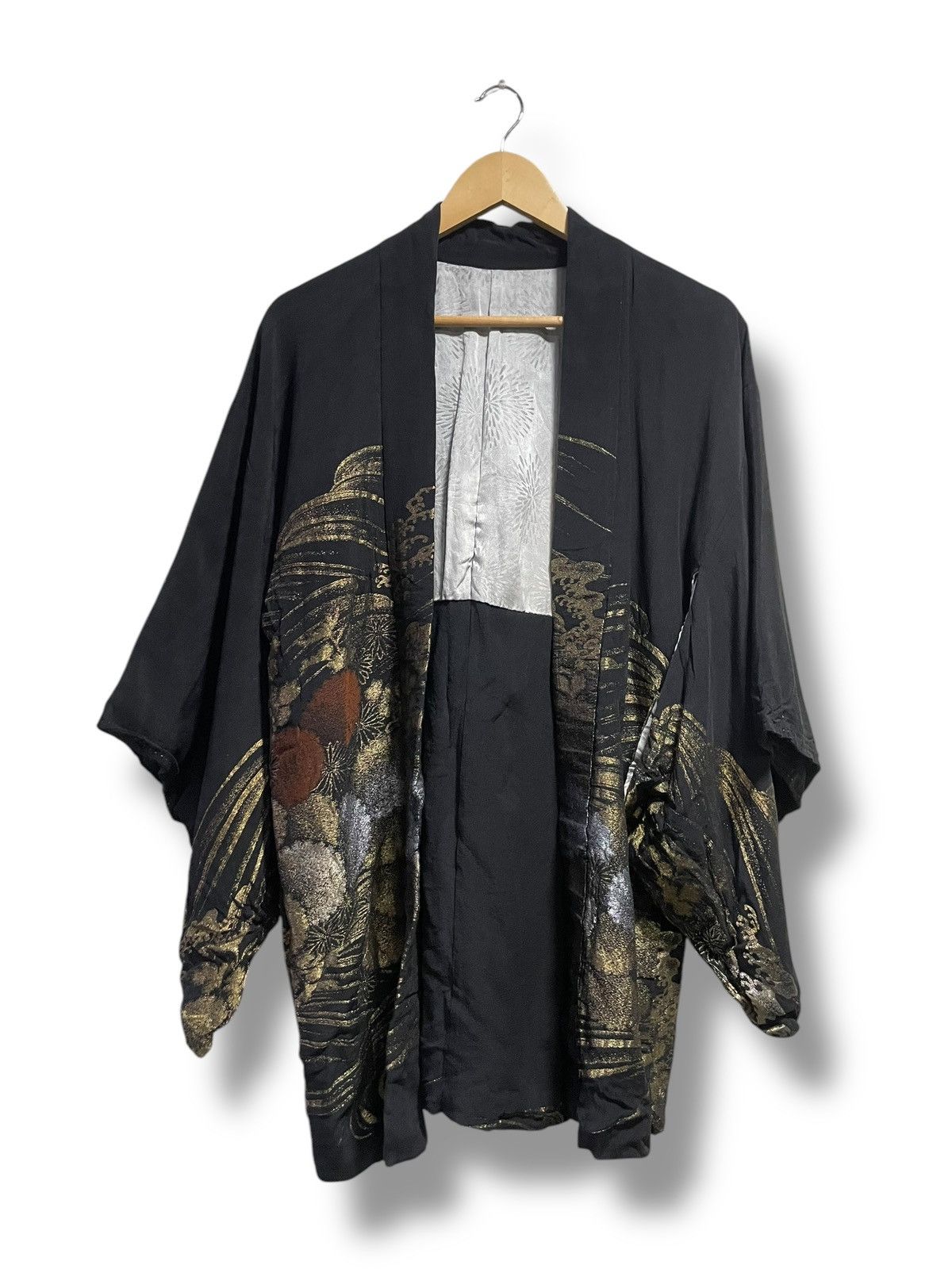 Japanese Brand × Vintage Japanese Brand Embroidered Kimono Outerwear (76) Size US S / EU 44-46 / 1 - 1 Thumbnail