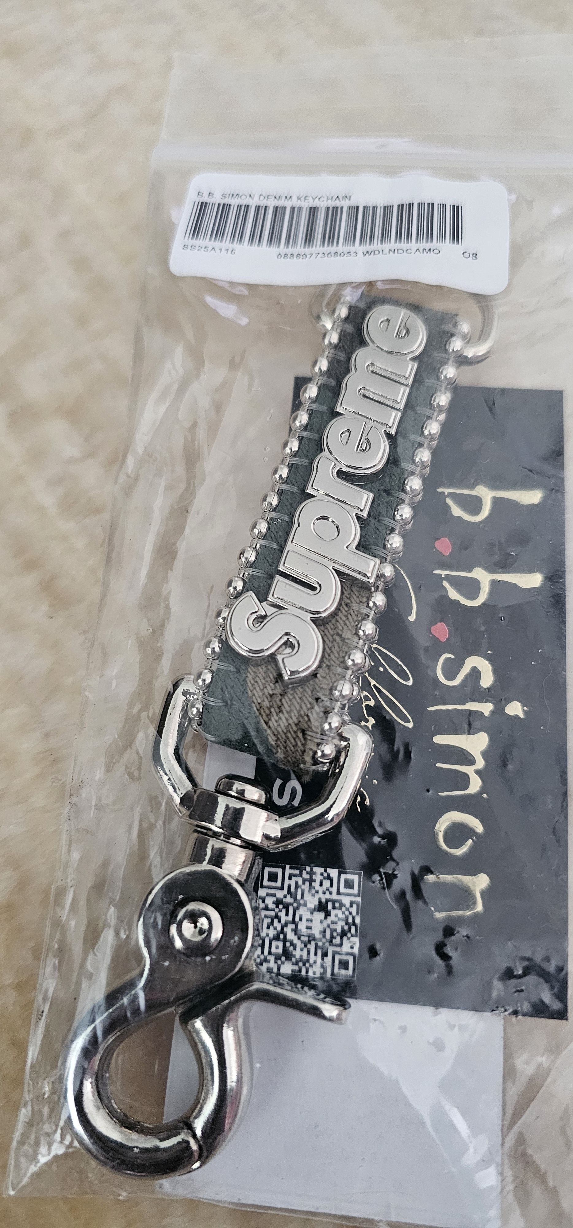 ブランド一覧 | ワールド オンラインストア B.B. Simon × Supreme New Supreme®/b.b. Simon Denim Keychain ミュージシャン
