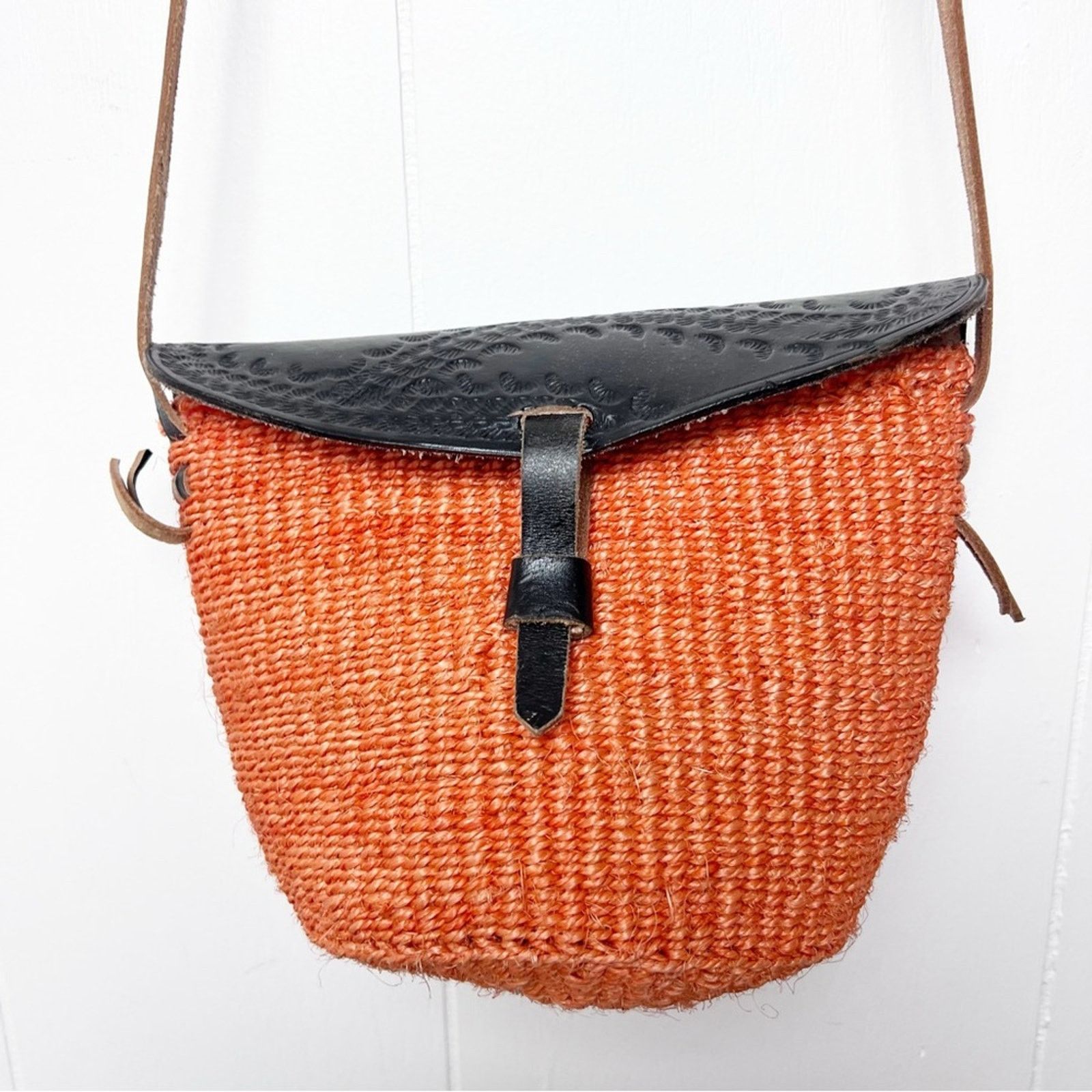 Other Handmade Black Tooled Leather Orange Raffia Crossbody Bag Size ONE SIZE - 3 Thumbnail