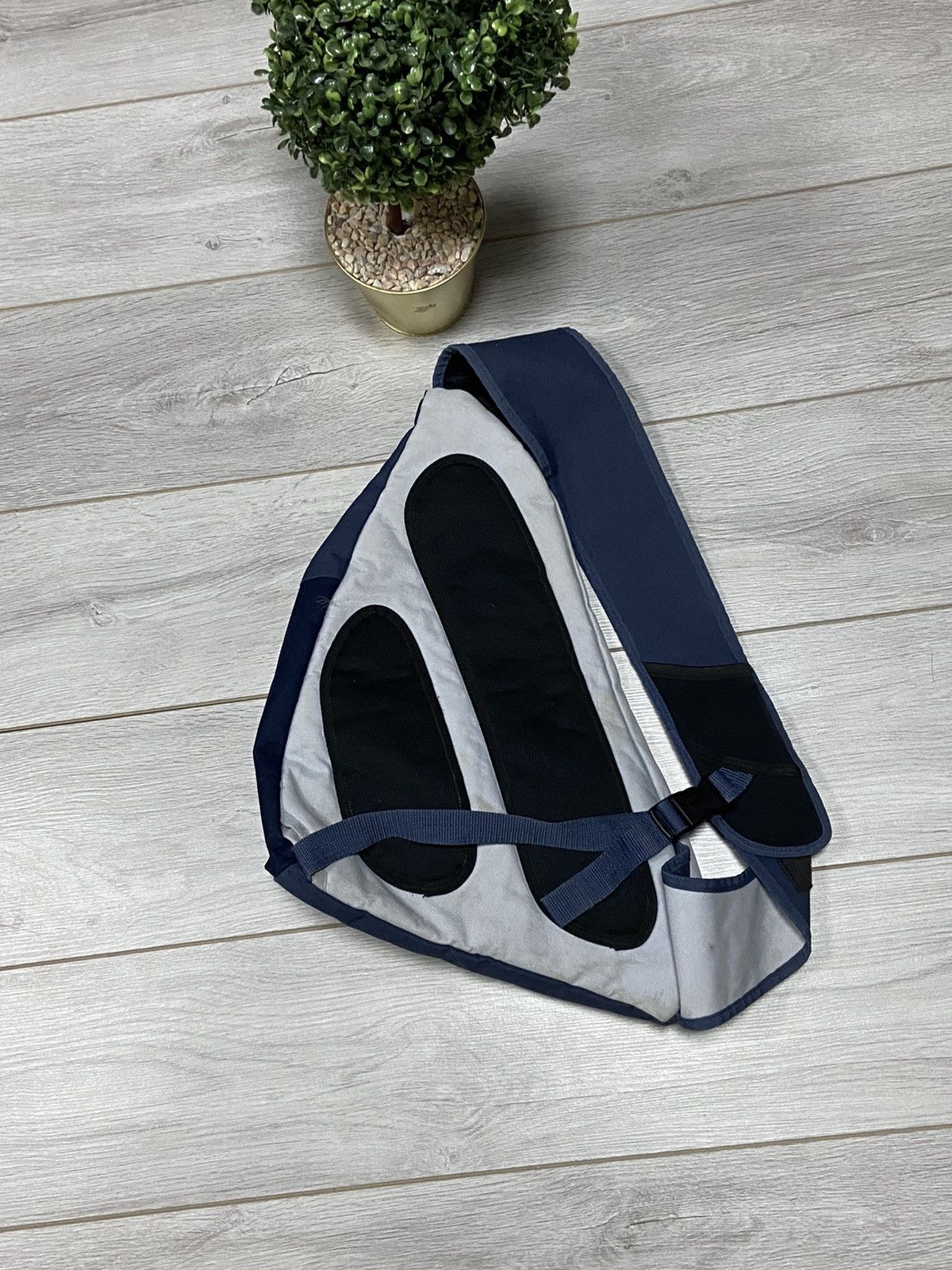Vintage Nike 90s vintage gorpcore sling bag swoosh stripes Size ONE SIZE - 7 Thumbnail