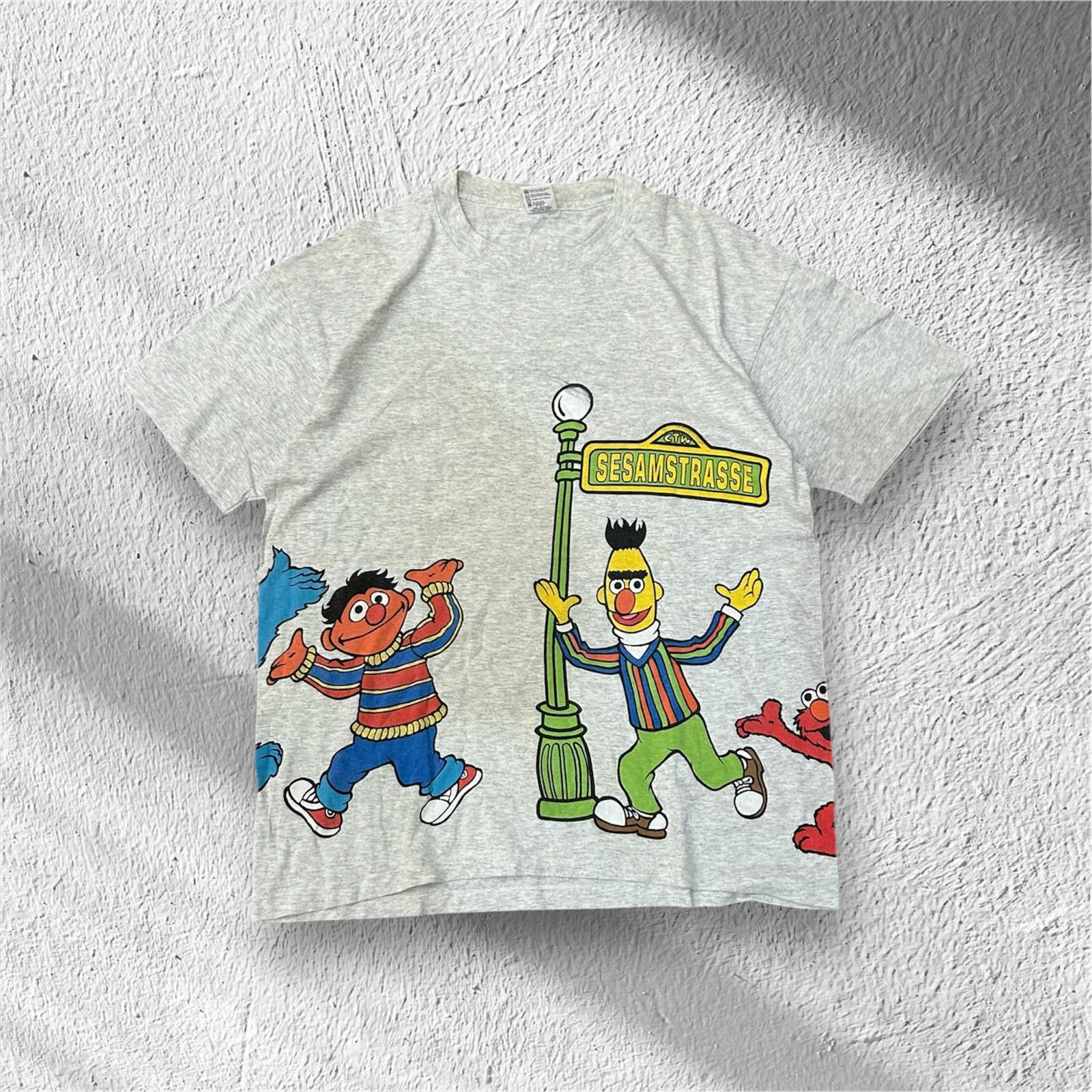 Vintage Vintage Sesame Street Tee Bert Ernie Cookie Monster Size US XL / EU 56 / 4 - 1 Thumbnail