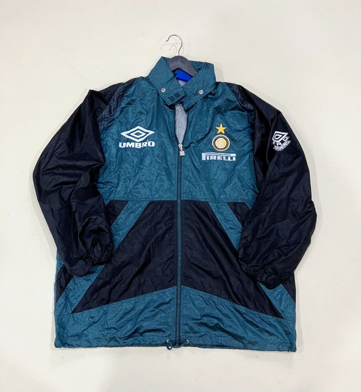 Umbro 1992 Inter Milan Training Rain Size US XL / EU 56 / 4 - 1 Thumbnail