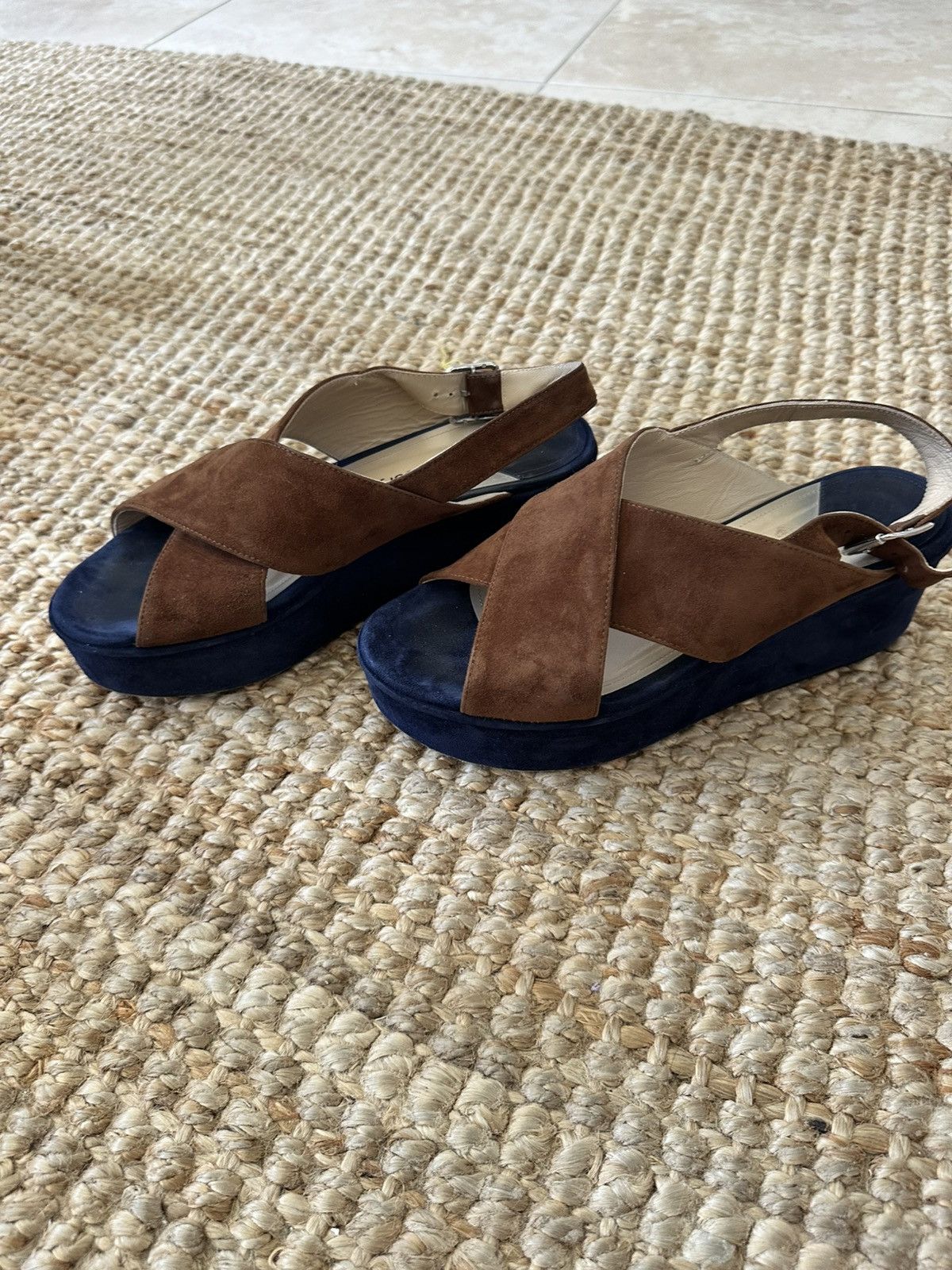 Theory THEORY BJANKA CRISS CROSS SUEDE SANDALS NAVY & TAN SZ 38 Size US 8 / IT 38 - 1 Thumbnail