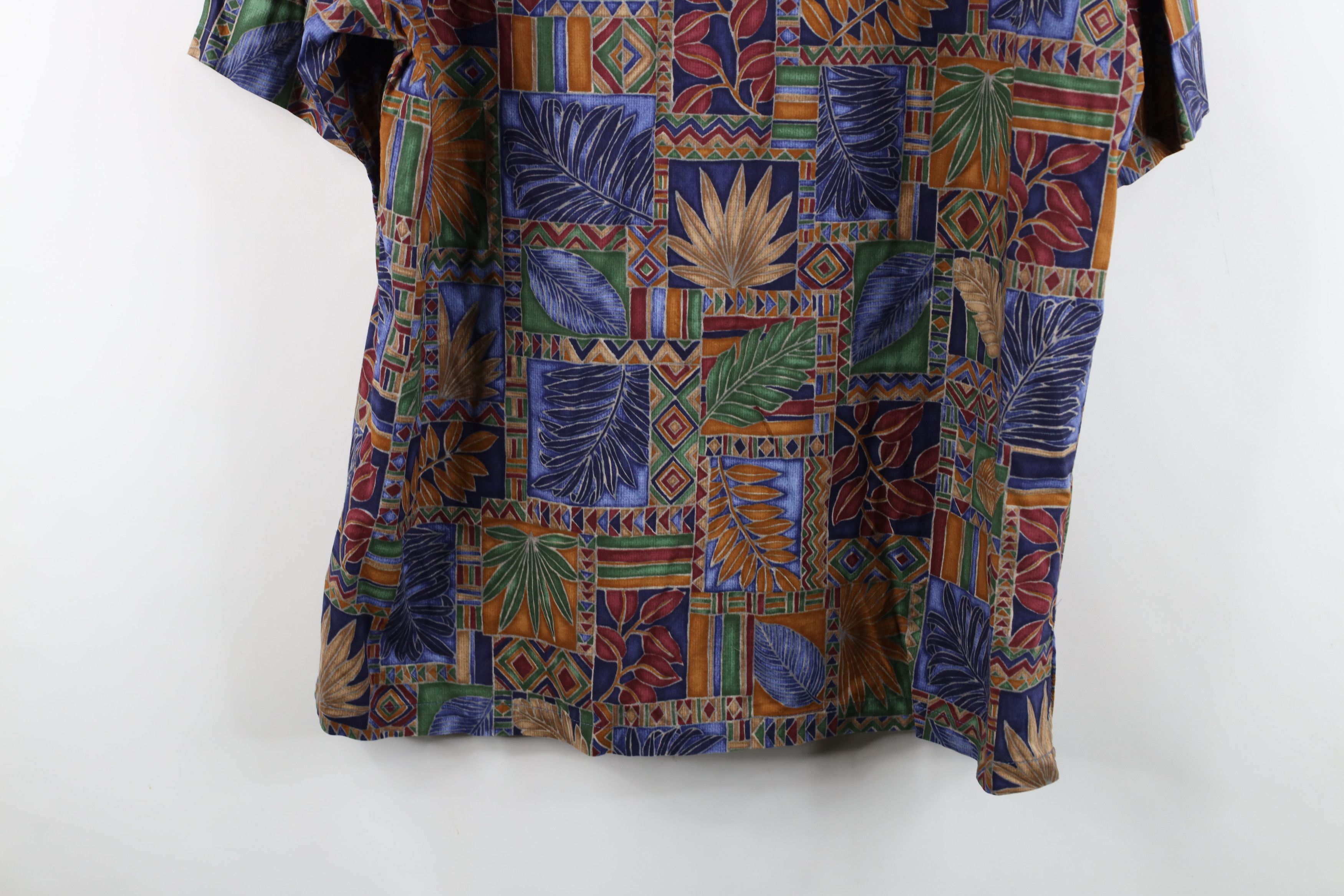 Vintage Vintage 90s Streetwear Rainbow Geometric Button Shirt Size US L / EU 52-54 / 3 - 11 Thumbnail