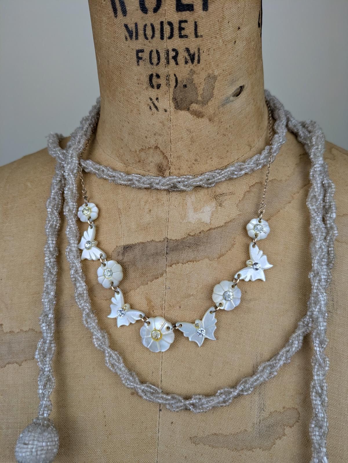Other y2k butterfly floral mother of pearl chain necklace Size ONE SIZE - 1 Thumbnail
