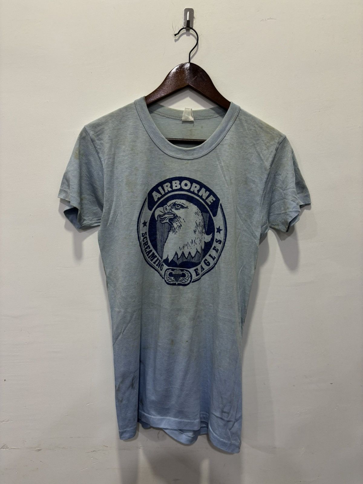 Vintage Vintage Airbone Tshirt Size US S / EU 44-46 / 1 - 1 Thumbnail