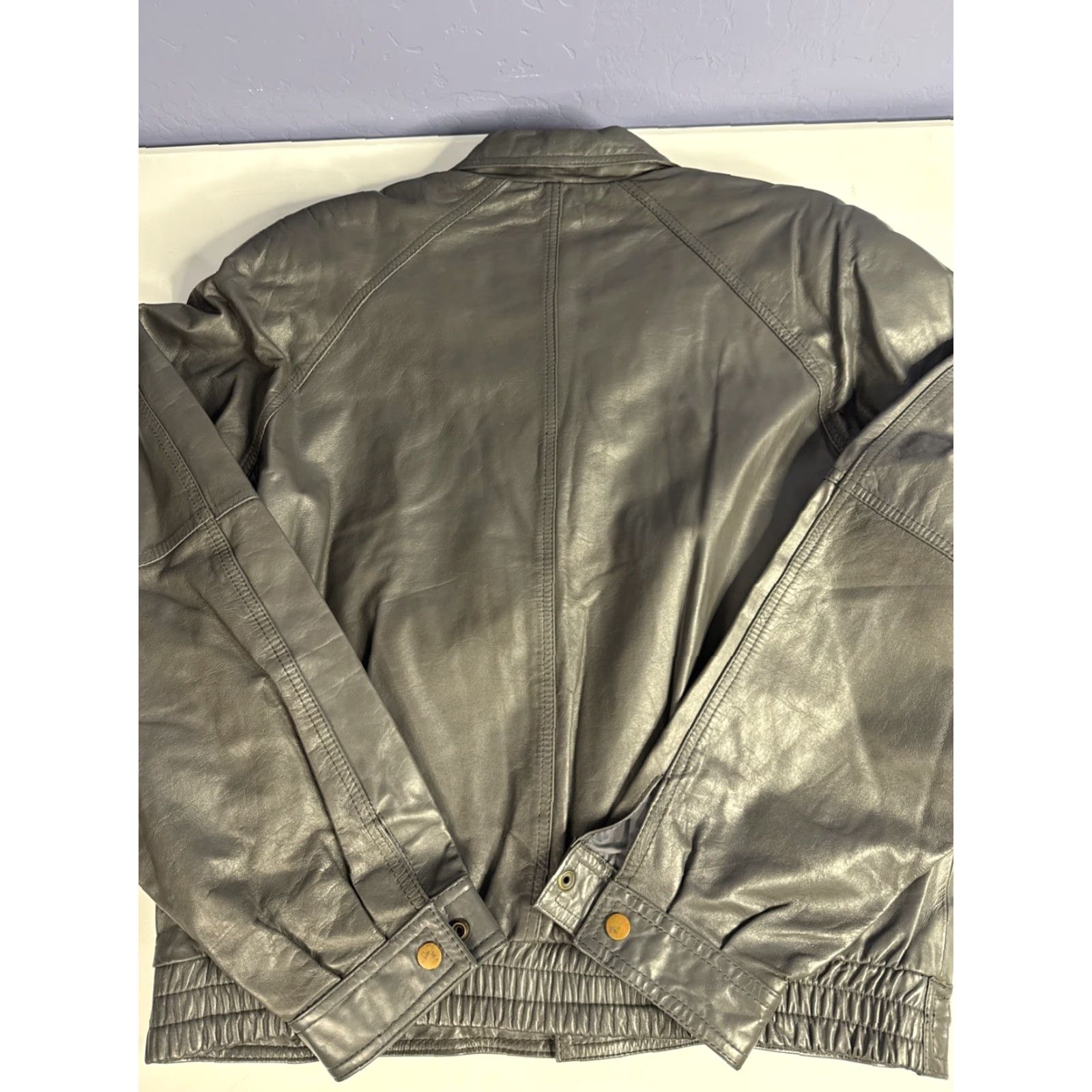 Wilson VINTAGE Wilson’s Leather Bomber Jacket Coat Men’s Sz 42 Gray Leather Coat Mens Small updates? Size US XS / EU 42 / 0 - 2 Thumbnail