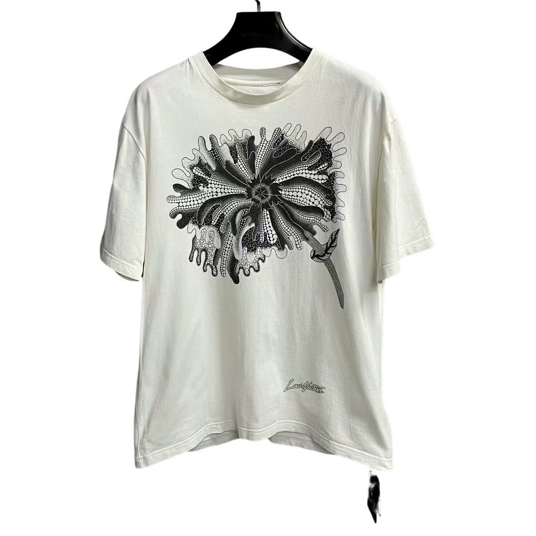 Louis Vuitton Louis Vuitton Psychedelic Flower Print T-Shirt L Size US L / EU 52-54 / 3 - 1 Thumbnail