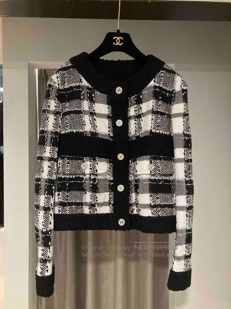Chanel Chanel 23p black and white plaid fine glitter two-pocket j Size XS / US 0-2 / IT 36-38 - 1 Thumbnail