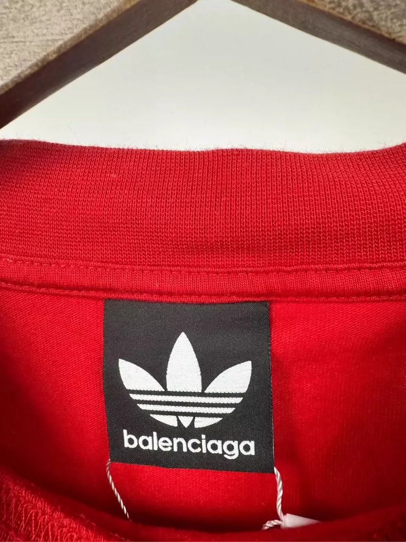 Balenciaga Balenciaga size 2 Clover Short Sleeve Size US S / EU 44-46 / 1 - 3 Thumbnail