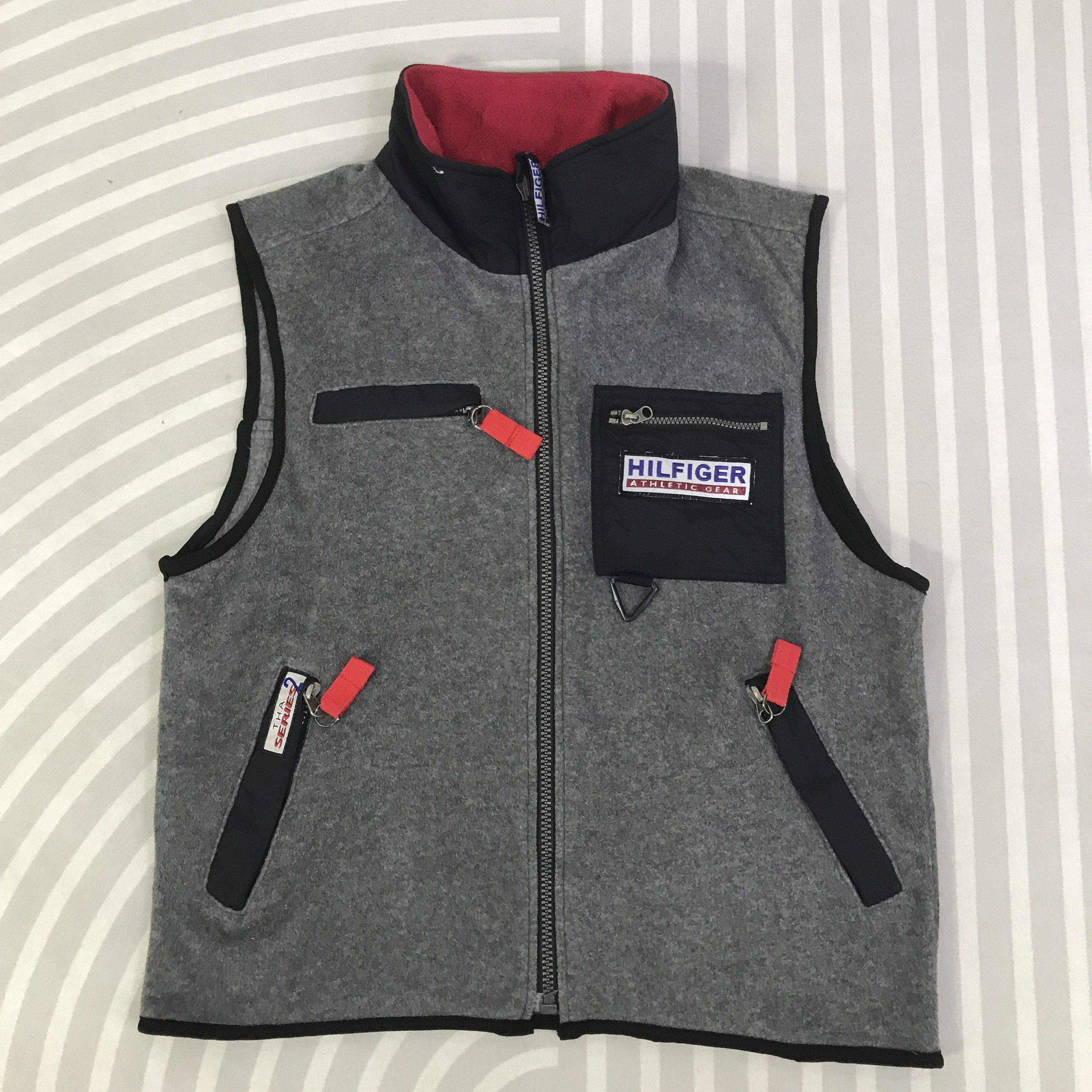 Tommy Hilfiger Vintage Tommy Hilfiger fleece Vest K128B20 Size US L / EU 52-54 / 3 - 1 Thumbnail