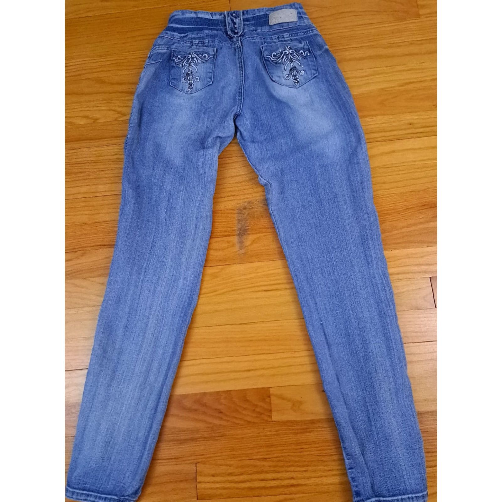 Vintage Silver Diva Jeans Women Size 9 Embroidered Blue Medium Straight Distressed? (Oops: avoid adding). Size 30" / US 8 / IT 44 - 6 Thumbnail