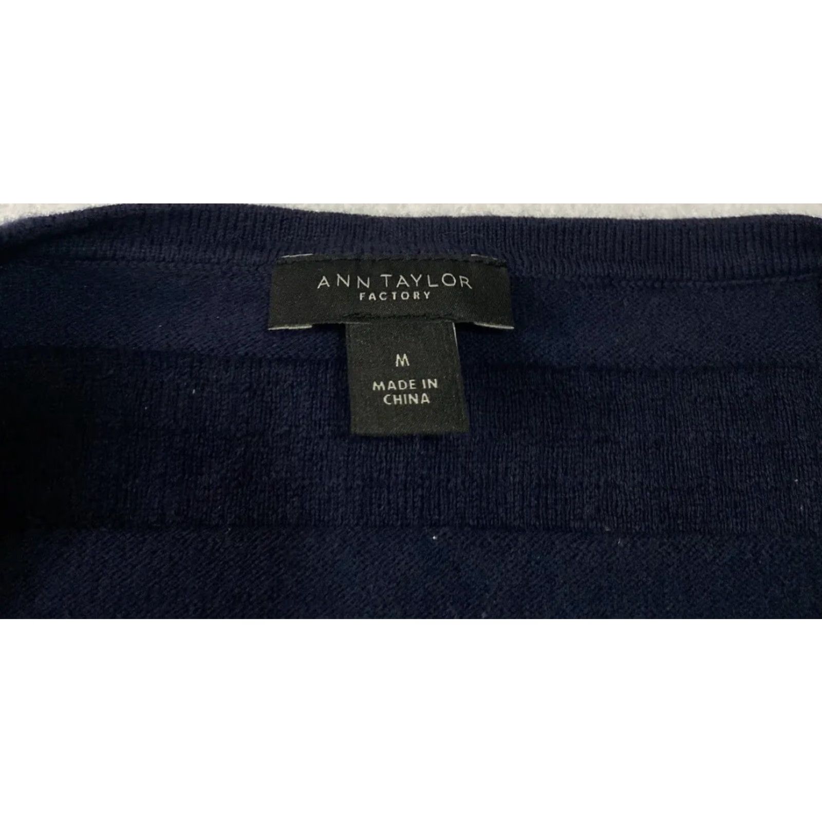 Ann Taylor Ann Taylor Loft Cardigan Women M Dark Blue Cotton Lightweight Cardigan Mens? Size M / US 6-8 / IT 42-44 - 4 Thumbnail