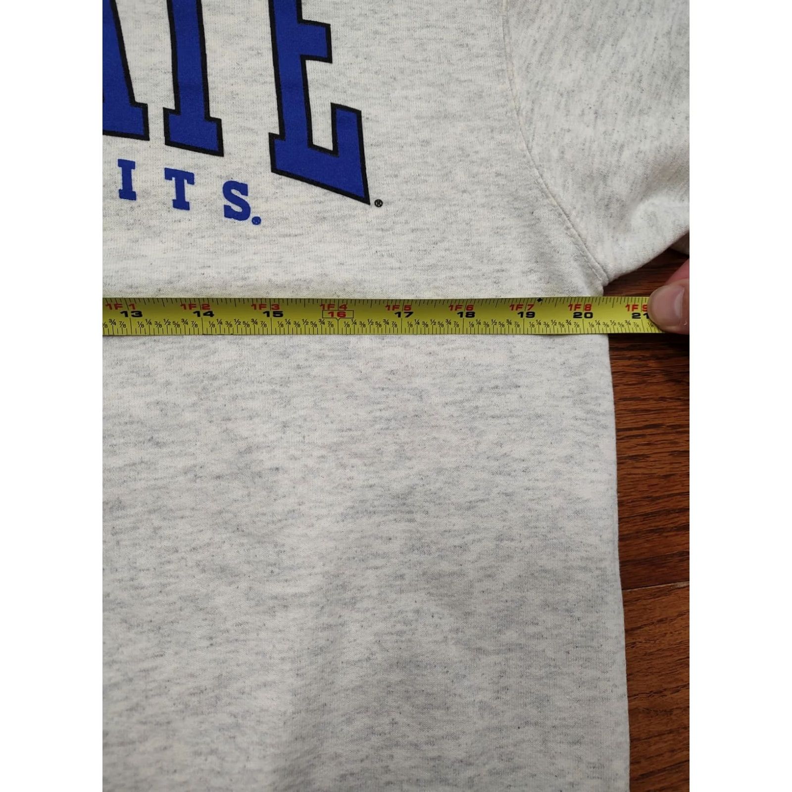 Champion VINTAGE Champion Sweatshirt Shirts? Size US S / EU 44-46 / 1 - 6 Thumbnail