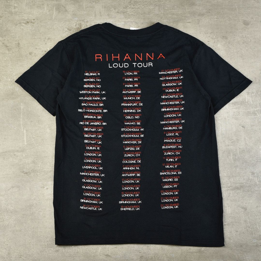 RIHANNA LOUD TOUR VINTAGE T-SHIRT BLACK SMALL