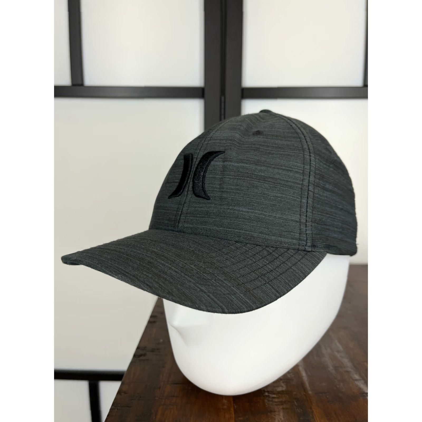 Hurley Hurley Hat Cap Fitted Adult Small Medium Gray Polyester Blend Flexfit Skate Mens Baseball Cap Size ONE SIZE - 4 Thumbnail