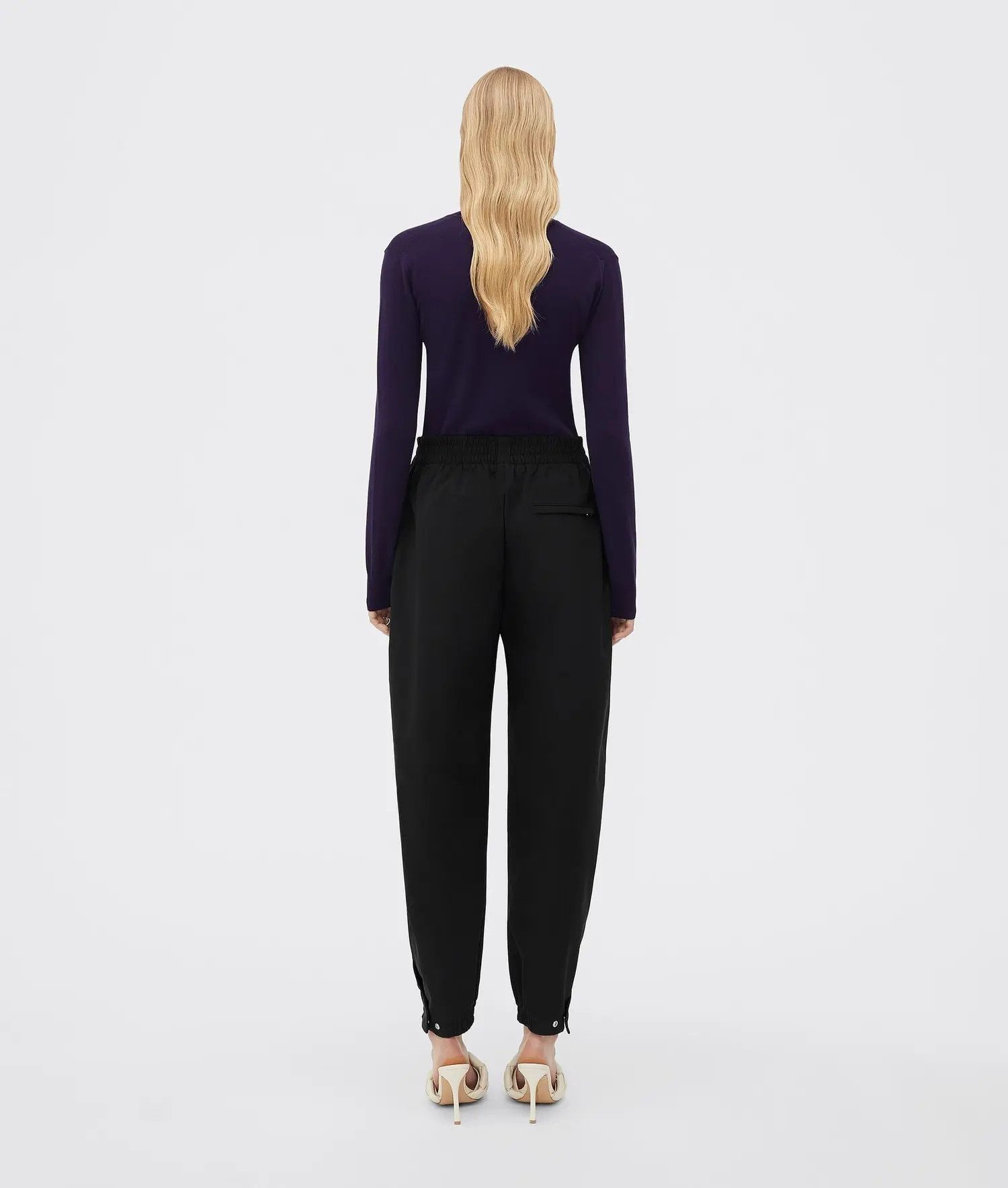 Bottega Veneta o1n1vont0325 Stretch Wool Sweater in Midnight Size XS / US 0-2 / IT 36-38 - 3 Thumbnail