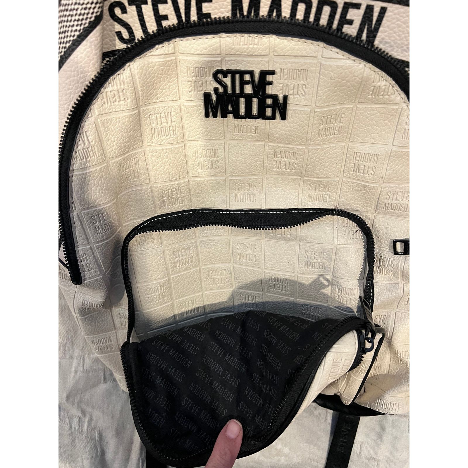 Steve Madden Steve Madden White 26L Backpack w Clutch Purse Size ONE SIZE - 3 Thumbnail