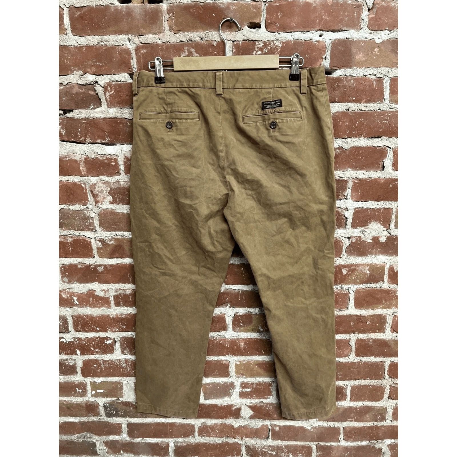 Banana Republic Banana Republic Mens Chino Pants Regular Size 34 Beige Fulton Khaki 30 Inseam Mens Size US 34 / EU 50 - 2 Thumbnail