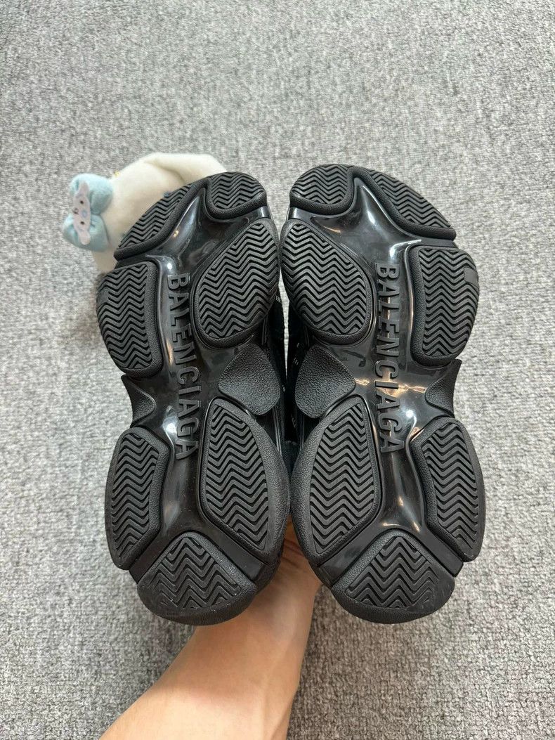 Balenciaga Balenciaga size 36 Black bullet screen full of logo triple Size US 5 / EU 37 - 5 Thumbnail