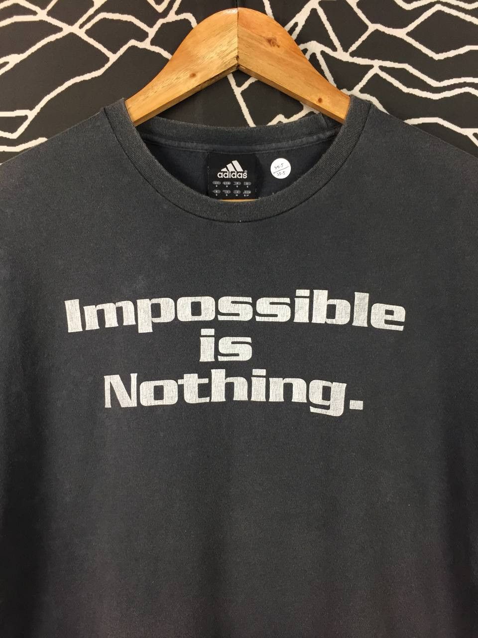 Adidas Adidas Impossible is Nothing Distressed Black Sportswear Tee Size US M / EU 48-50 / 2 - 3 Thumbnail