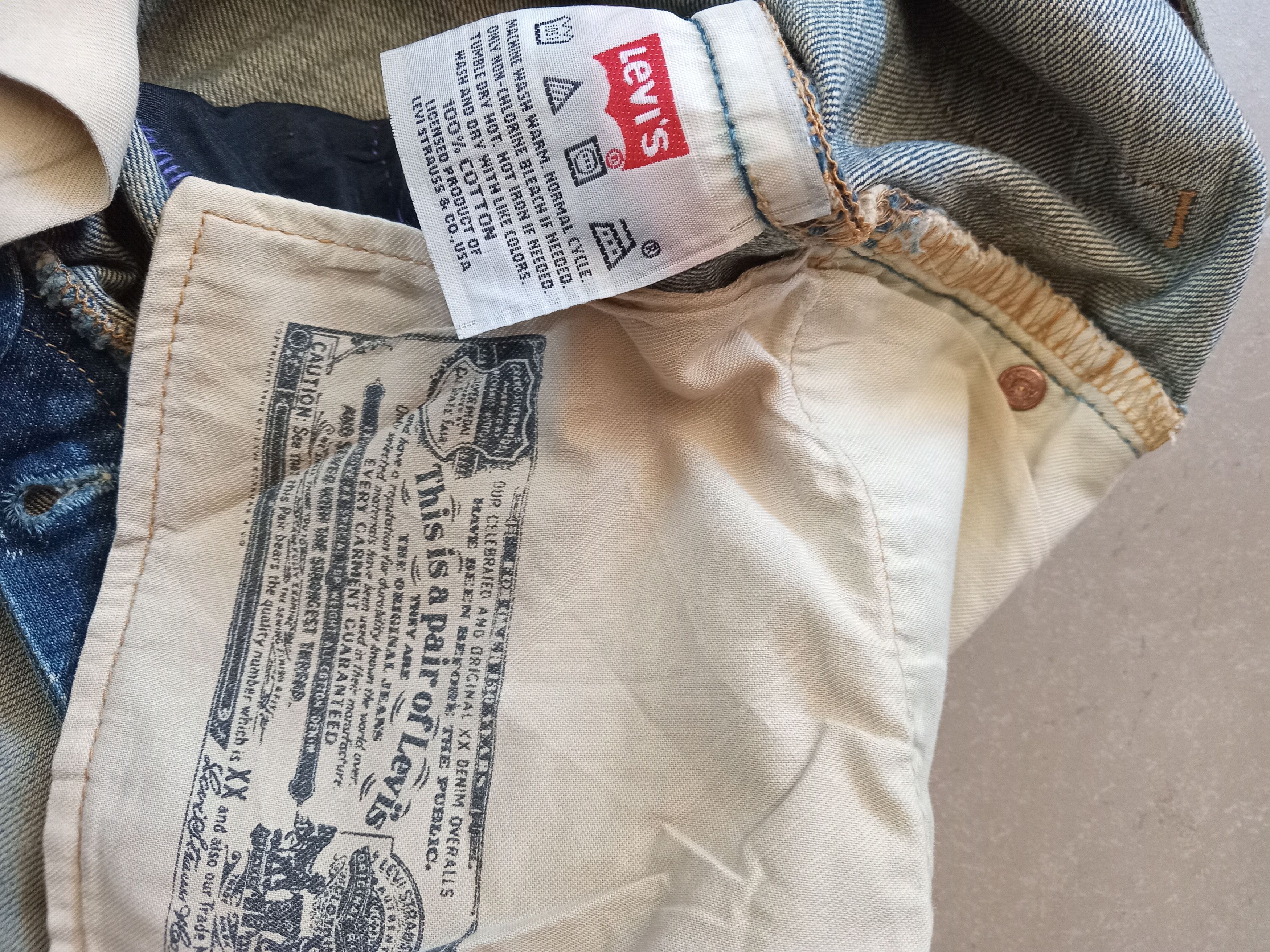 Levi's × Vintage Vintage Levi's 501 Distressed Jeans Size US 33 - 12 Thumbnail