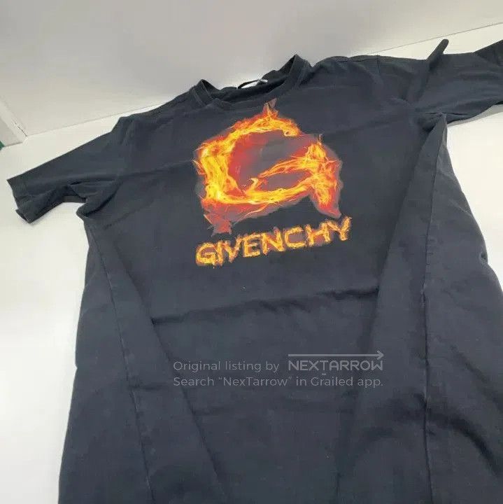 Givenchy Givenchy Flame Print Short Sleeve T-Shirt. Size US M / EU 48-50 / 2 - 3 Thumbnail