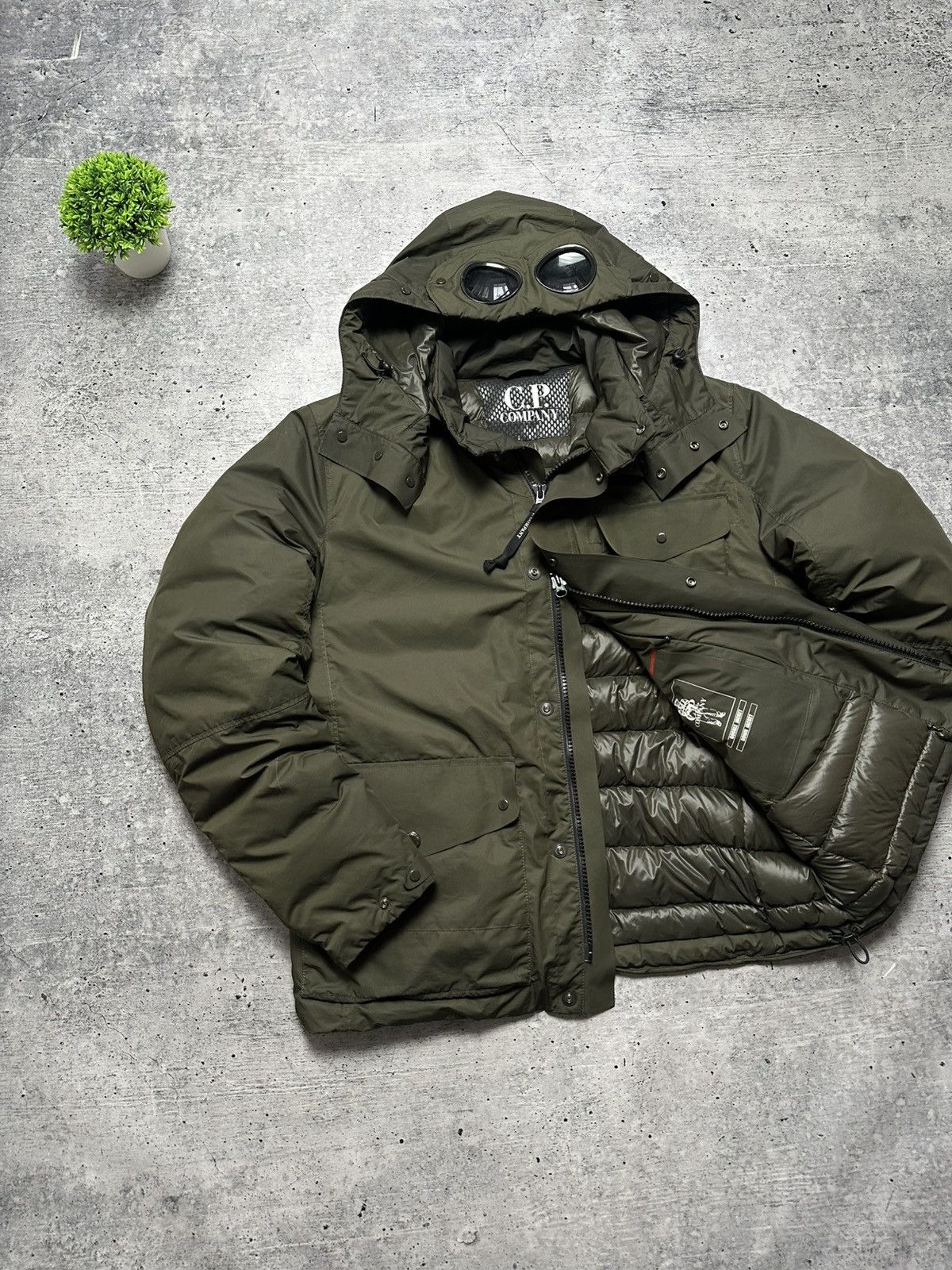 C.P. Company C.P. Company Micro-M Google Down Puffer Waterproof Jacket Size US L / EU 52-54 / 3 - 1 Thumbnail