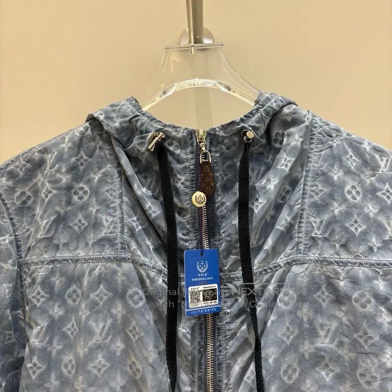 Louis Vuitton Louis Vuitton Presbyopia full print hooded assault jacket Size US XS / EU 42 / 0 - 3 Thumbnail