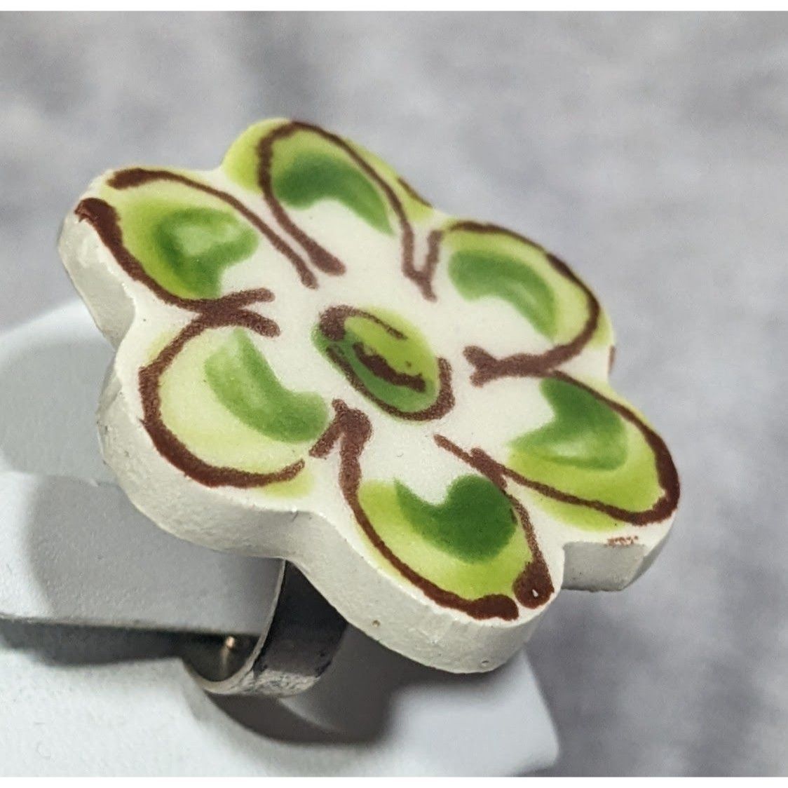 Other Vintage Retro Handmade Ceramic Green Floral Adjustable Ring Size ONE SIZE - 8 Thumbnail