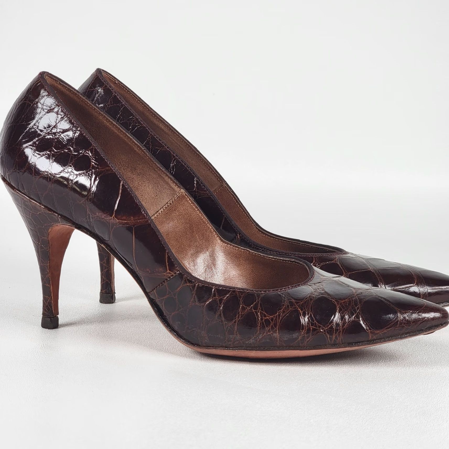 Vintage VINTAGE Crocodile Stiletto Heels Bytoness Size 7 Dark Brown Pointy Toe Pumps Women Size US 7 / IT 37 - 2 Thumbnail