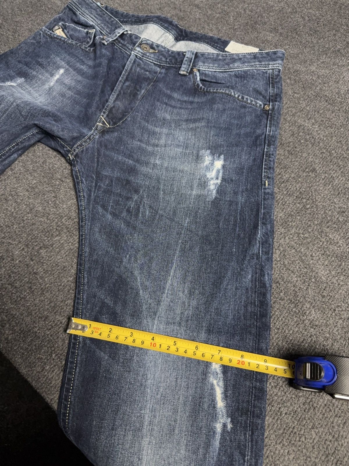 Diesel Luxury 00s Diesel Darron Distressed Y2K Slim Tapered Jeans Size US 33 - 23 Thumbnail