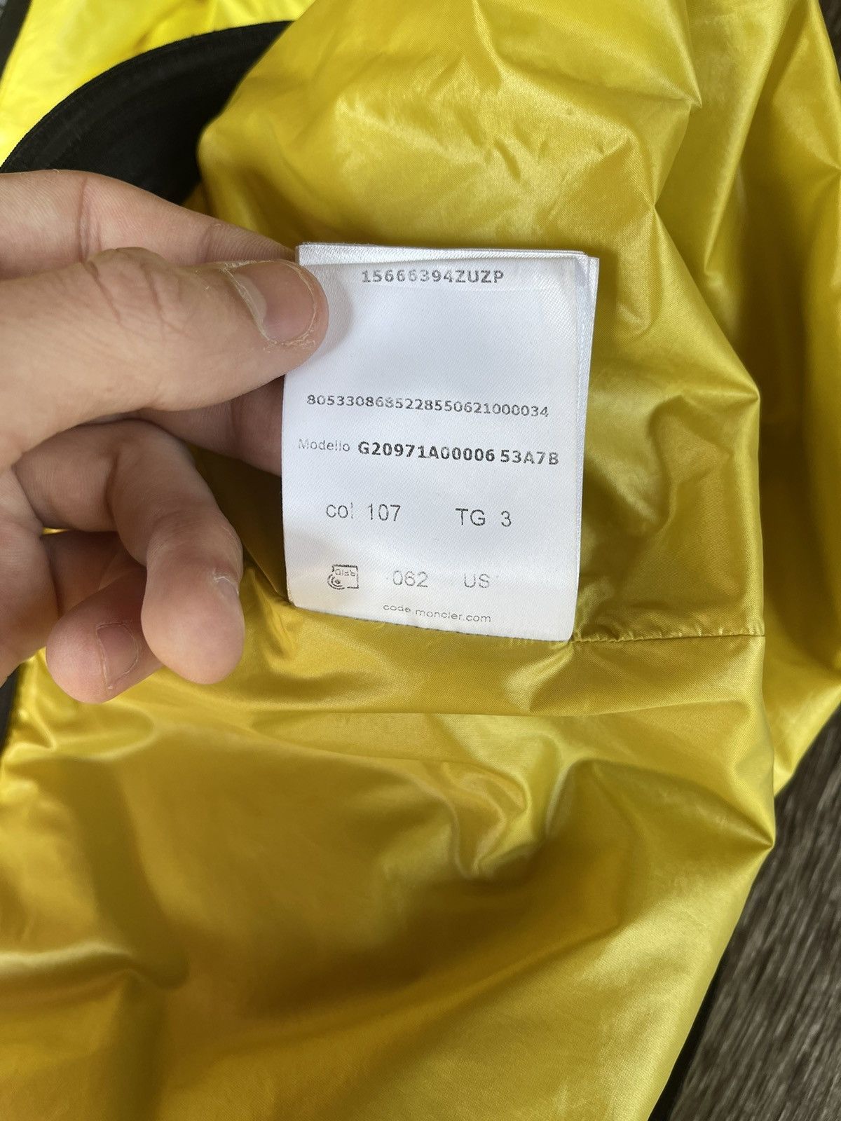 Moncler Moncler Yellow Vest Size US M / EU 48-50 / 2 - 11 Thumbnail