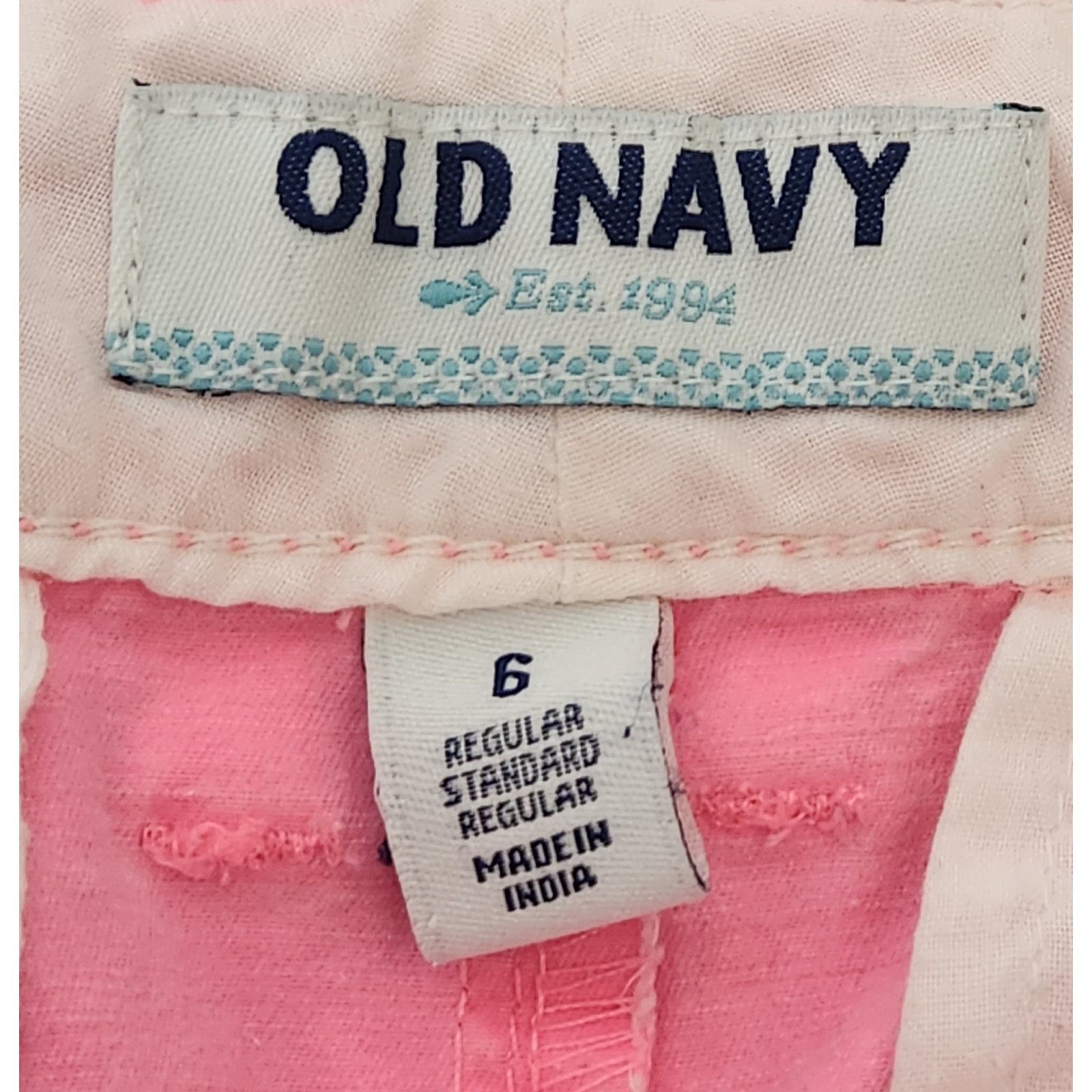 Old Navy Old Navy Pink Flat Front Chino Shorts 6 Lightweight Soft Size 28" / US 6 / IT 42 - 4 Thumbnail