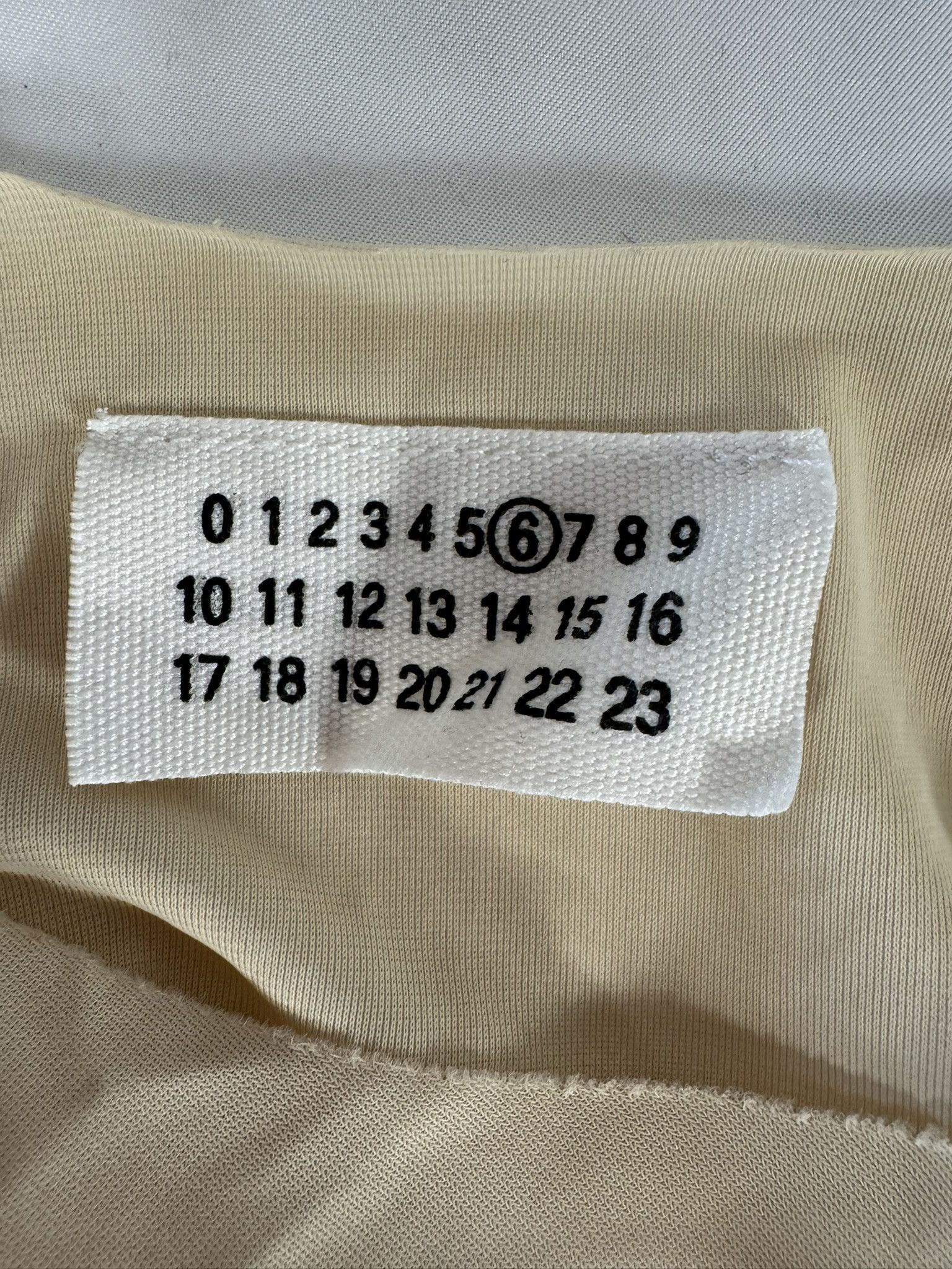 Maison Margiela Maison Martin Margiela Line 6 SS2002 Flesh Nylon Top Size L / US 10 / IT 46 - 2 Thumbnail