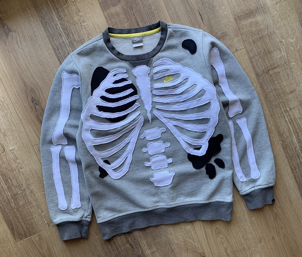 Nike Vintage Nike Skeleton big logo sweatshirt Size US S / EU 44-46 / 1 - 2 Thumbnail